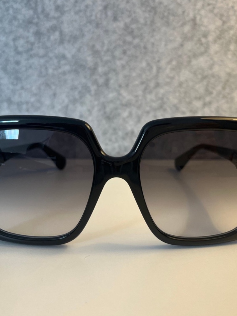 GUCCI WOMEN’S SUNGLASSES - Picture 4 of 5